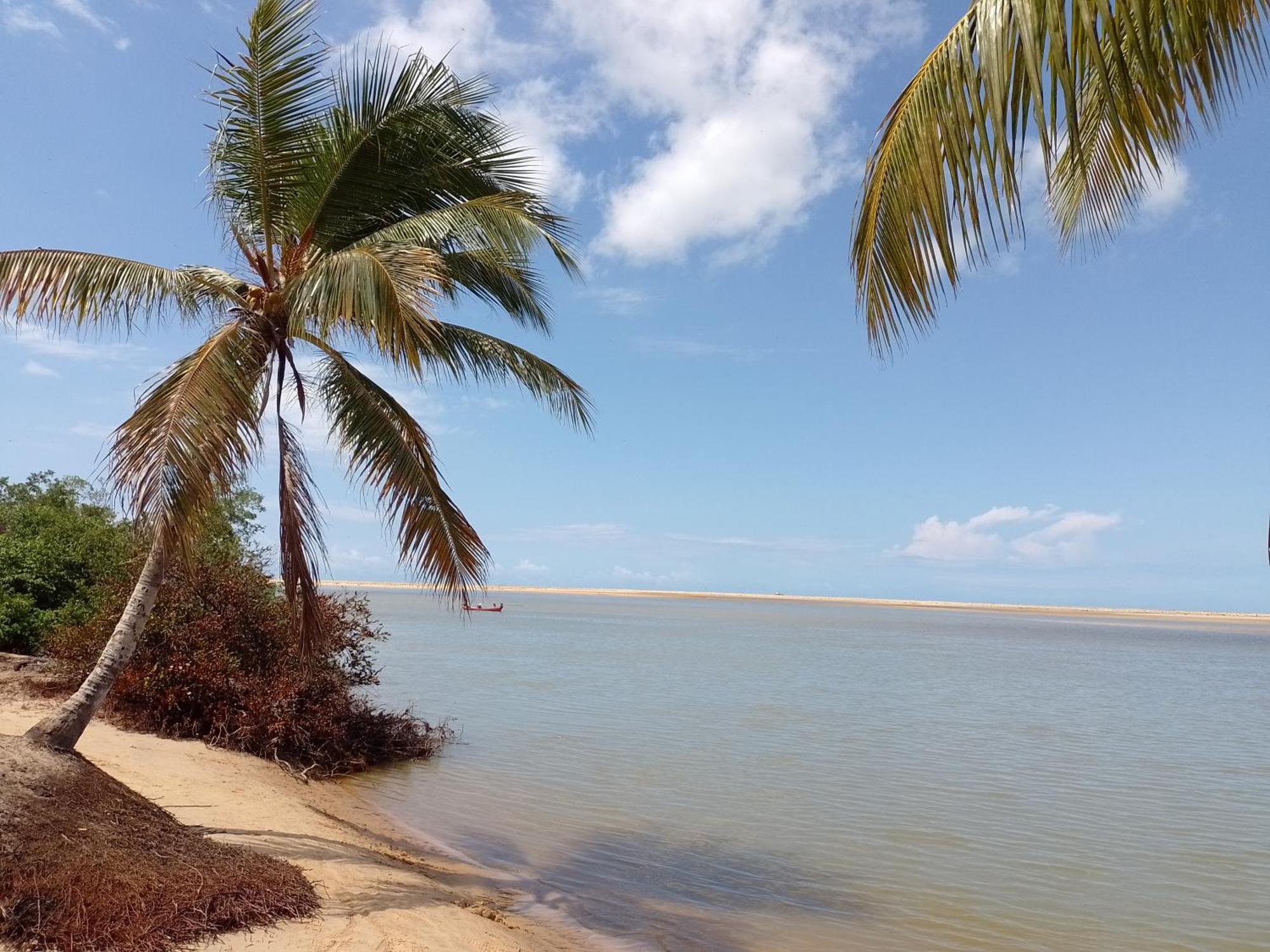 Chale Perto Da Praia Com Duas Suites E Varandao Pacatuba  エクステリア 写真