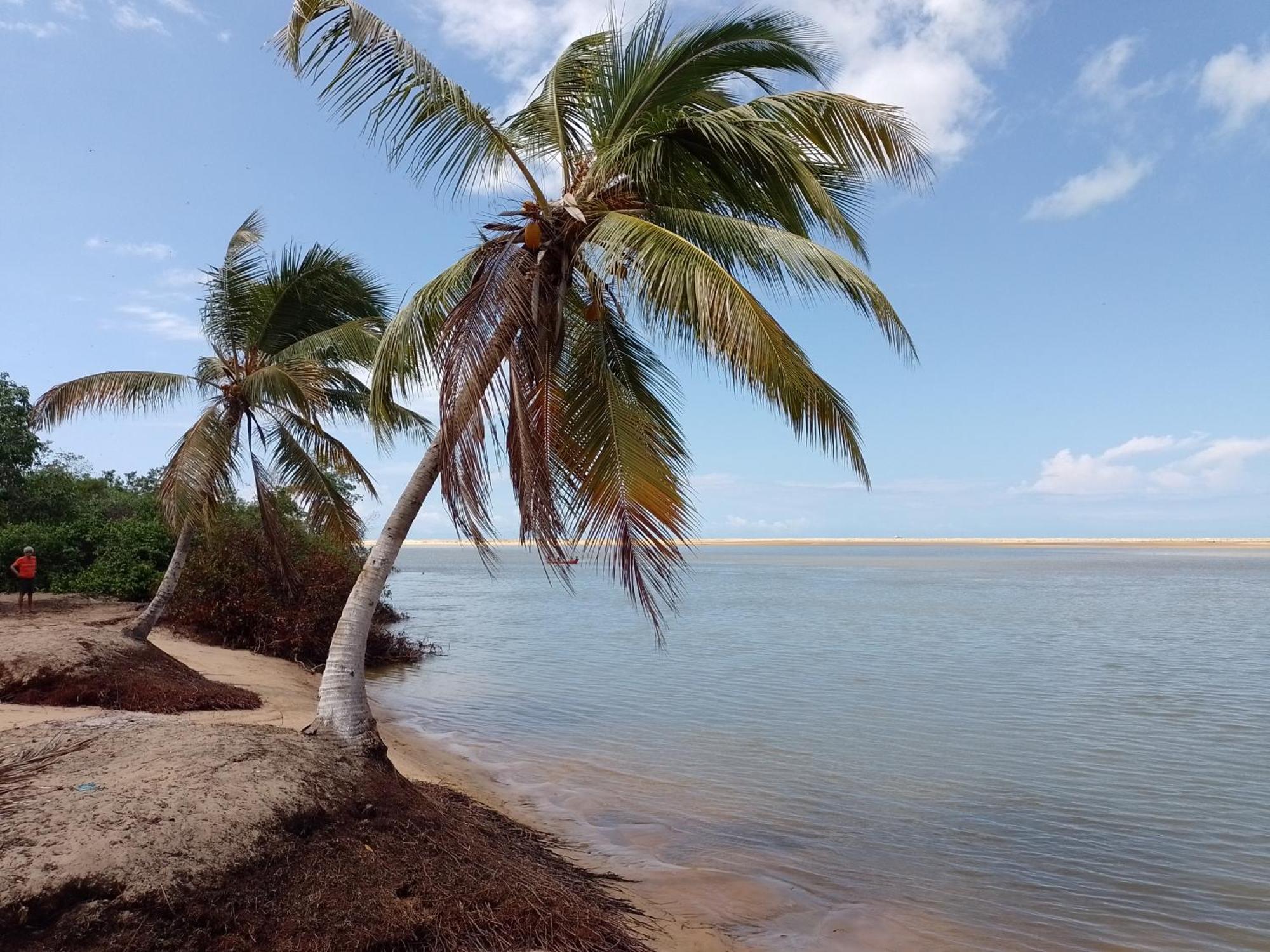 Chale Perto Da Praia Com Duas Suites E Varandao Pacatuba  エクステリア 写真